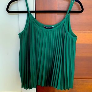 Banana Republic green flowy tank top size M
